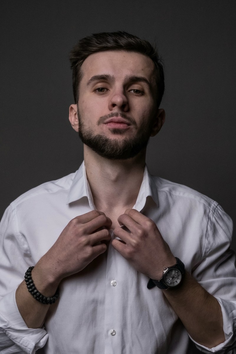 Вадим Овчаров